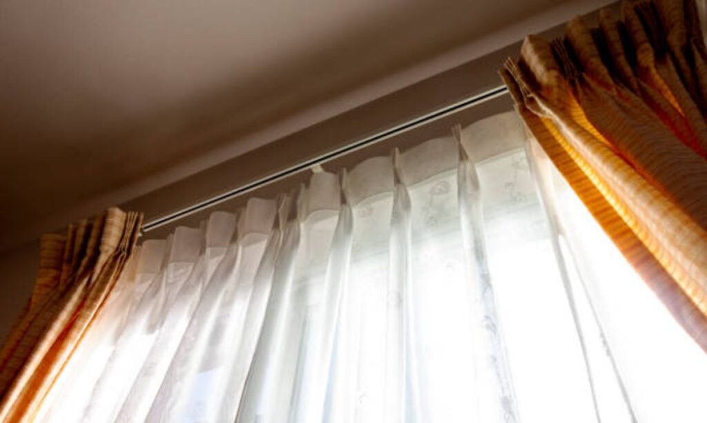 What Types Of Curtain Rails Are Available